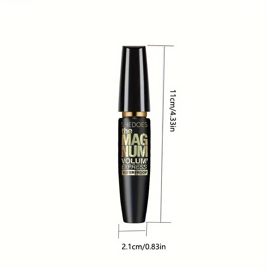 Rímel 4D Preto: Rímel líquido com fibras para dar volume, alongar, curvar e à prova de água